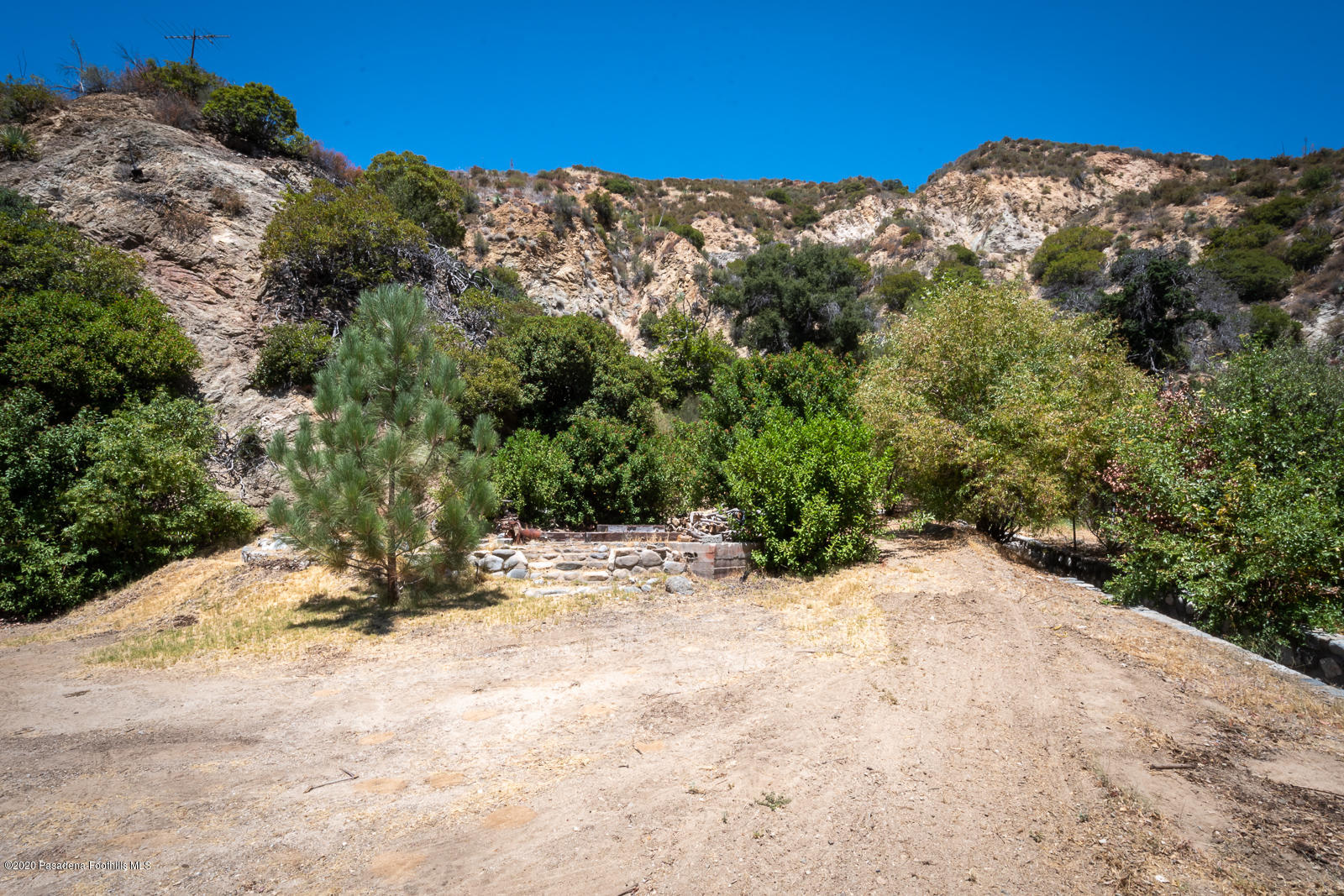 2311 Stonyvale Road Tujunga, CA 91042 - Photo 40 of 83 Grounds