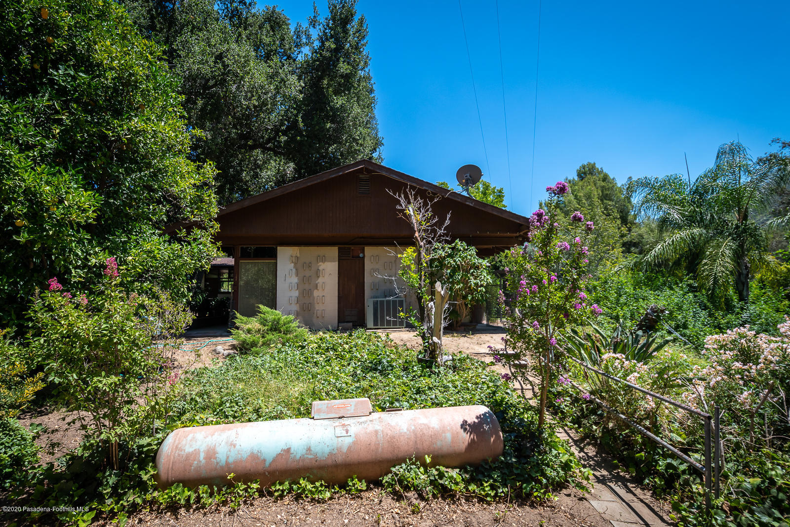 2311 Stonyvale Road Tujunga, CA 91042 - Photo 69 of 83 Side of House