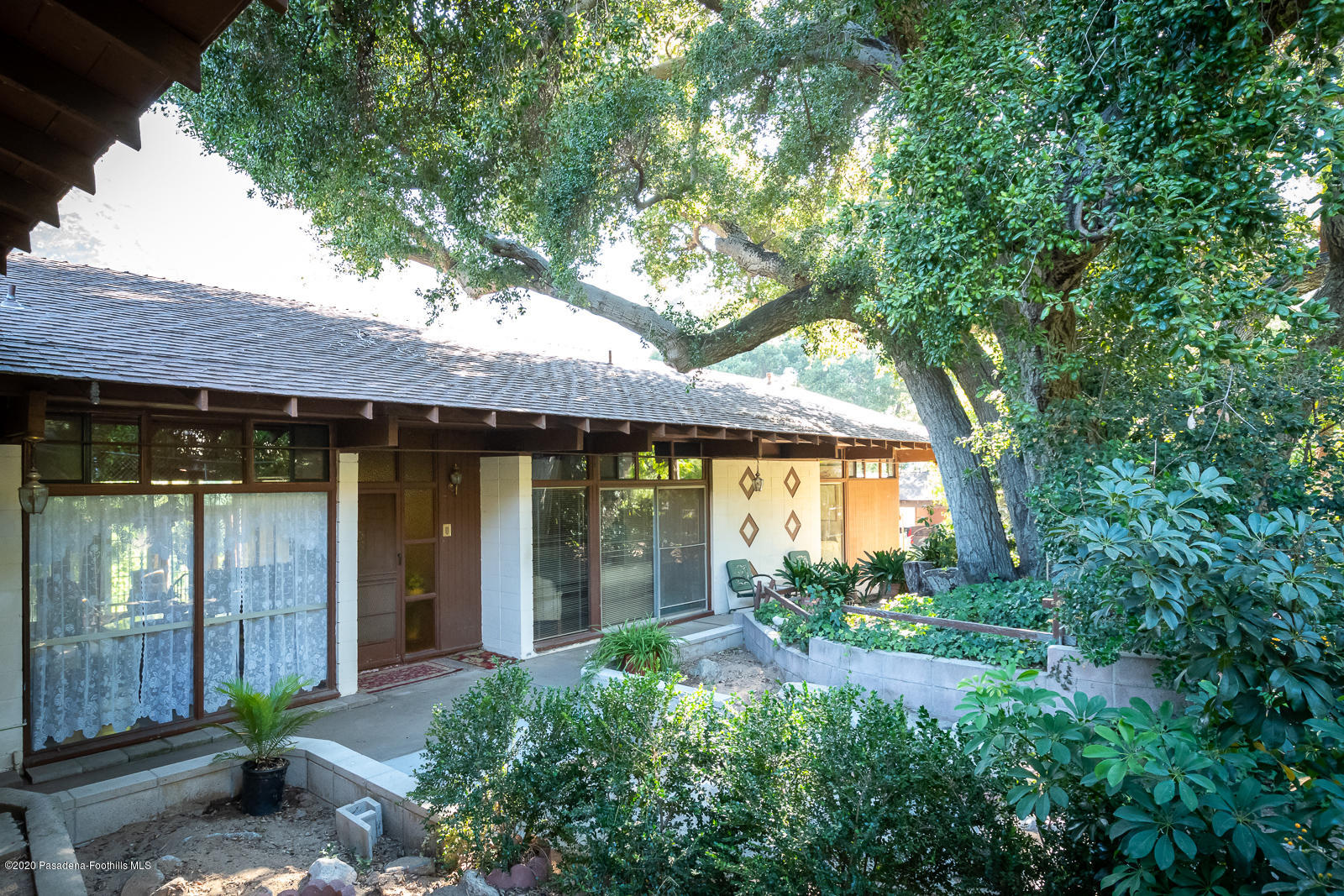 2311 Stonyvale Road Tujunga, CA 91042 - Photo 83 of 83 Front of House