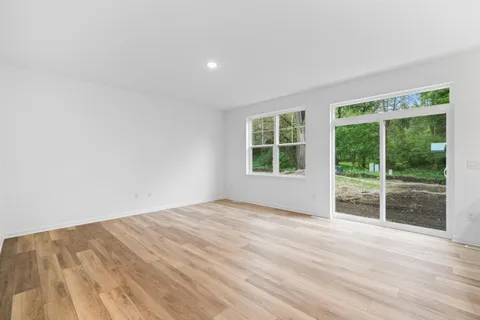 $332,900 | 1591 Meadowview Court, Whitewater, WI 53190
