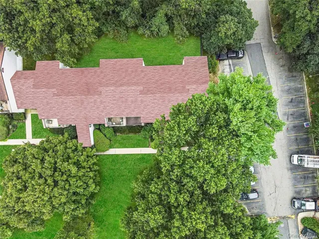 $2,800 | 31 Richmond Boulevard, Unit 1A, Ronkonkoma, NY 11779