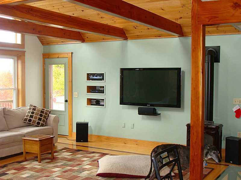 34 Ellis Road West Paris, ME 04289 - Photo 9 of 35 Living Room.