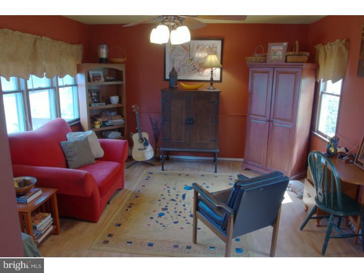 668 Point Road Wernersville, PA 19565 - Photo 13 of 25 Den