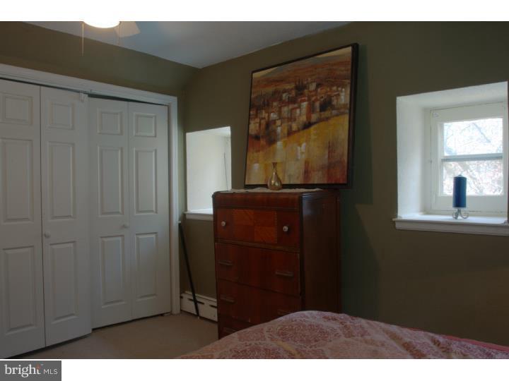 668 Point Road Wernersville, PA 19565 - Photo 17 of 25 Bedroom 3
