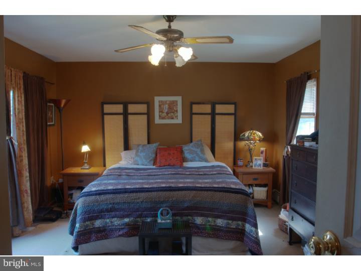 668 Point Road Wernersville, PA 19565 - Photo 18 of 25 Bedroom - Main