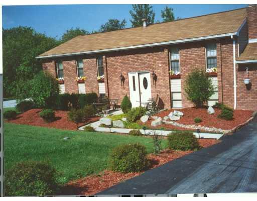304 Tracy Lane Apollo, PA 15613 - Photo 2 of 8 Exterior Front.