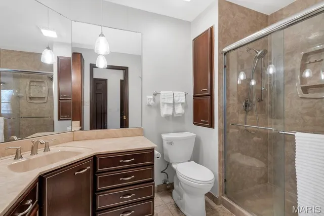 $725,000 | 710 Briarfarm Lane, Kirkwood, MO 63122