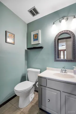 $725,000 | 710 Briarfarm Lane, Kirkwood, MO 63122