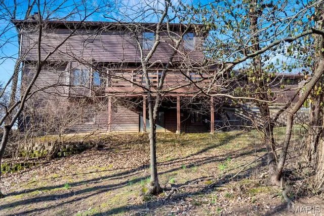 $725,000 | 710 Briarfarm Lane, Kirkwood, MO 63122