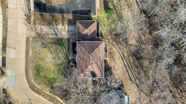 $725,000 | 710 Briarfarm Lane, Kirkwood, MO 63122