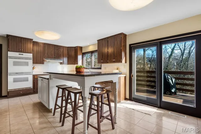 $725,000 | 710 Briarfarm Lane, Kirkwood, MO 63122