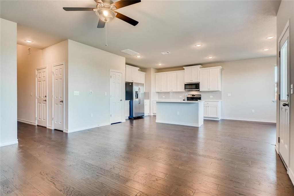 11608 Roxburgh Pass Austin, TX 78754 - Photo 2 of 12