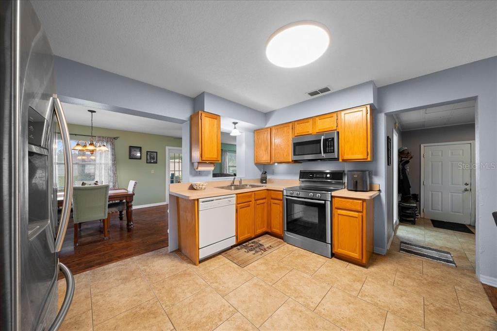 11793 Southeast 72nd Terrace Road Belleview, FL 34420 - Photo 12 of 36 Gallery Image 12