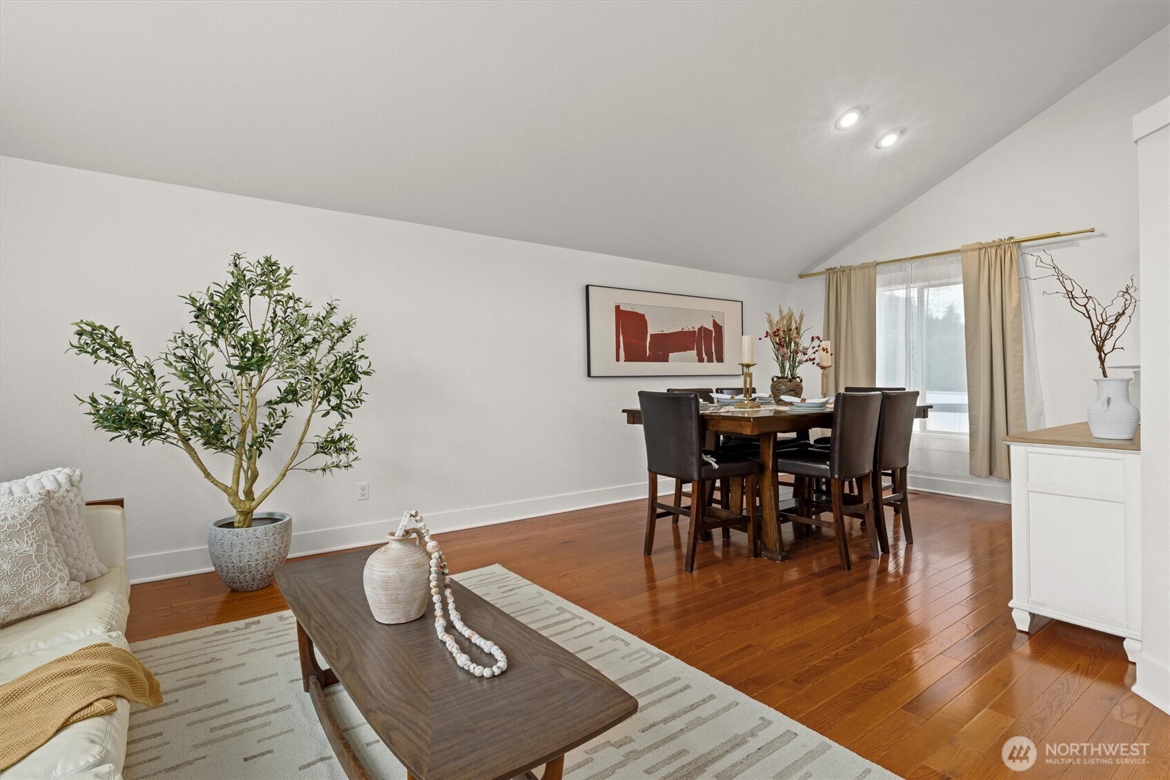 15535 156th Court Southeast Renton, WA 98058 - Photo 4 of 32