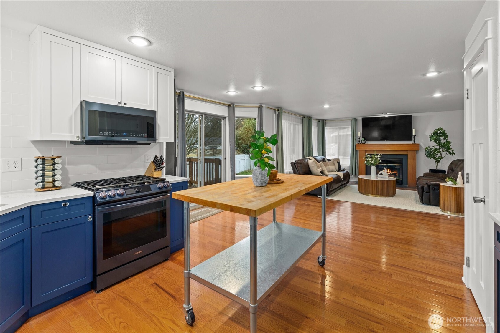 15535 156th Court Southeast Renton, WA 98058 - Photo 10 of 32