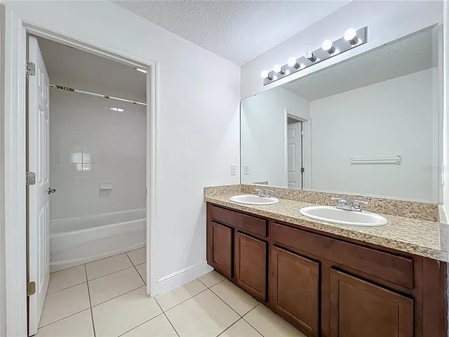 a view of outdoor space yard and balcony