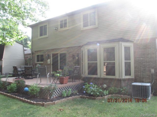 14526 Riverside Drive Livonia, MI 48154 - Photo 9 of 53 080314 148.jpg
