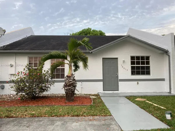 $2,700 | Richmond Heights, Miami, FL 33176