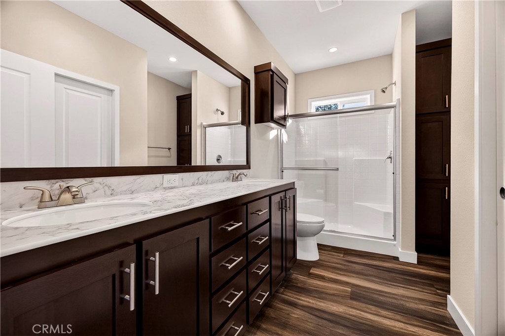 6451 Ranger Court Magalia, CA 95954 - Photo 17 of 54 Primary En Suite Bathroom