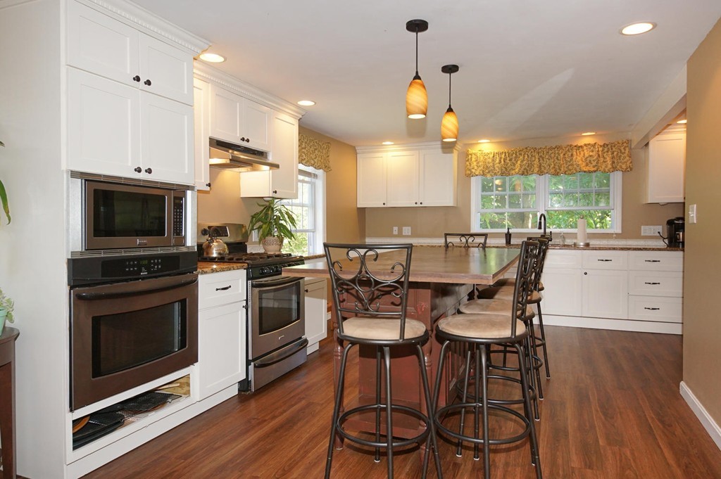 6 Alcorn Road Chelmsford, MA 01824 - Photo 4 of 30
