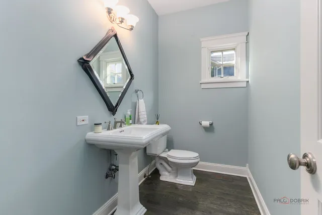 $1,749,000 | 216 East Sheridan Place, Lake Bluff, IL 60044