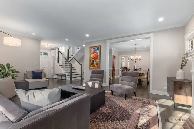 $1,749,000 | 216 East Sheridan Place, Lake Bluff, IL 60044