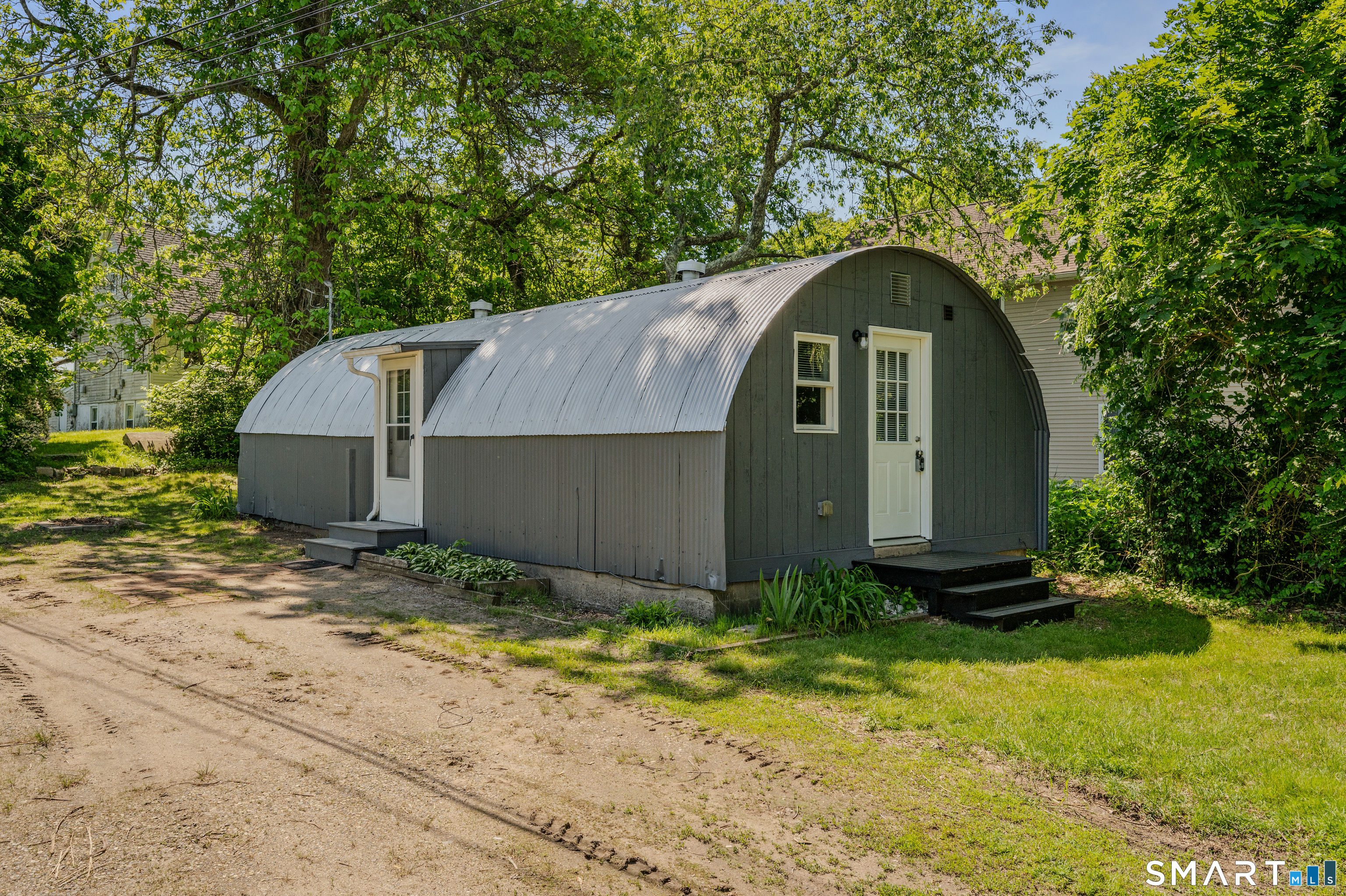 17 Sylvester Street Norwich, CT 06360 - Photo 4 of 22