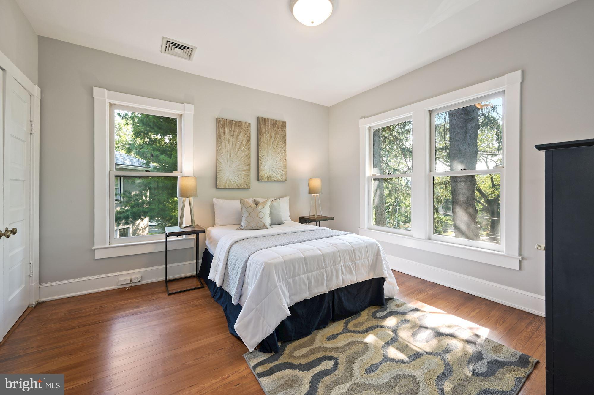 4889 MacArthur Boulevard Northwest Washington, DC 20007 - Photo 20 of 38