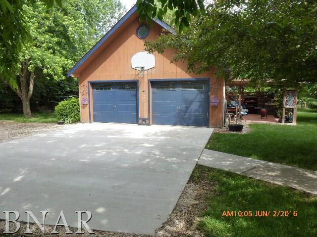 19453 Rainbow Road Weldon, IL 61882 - Photo 4 of 29