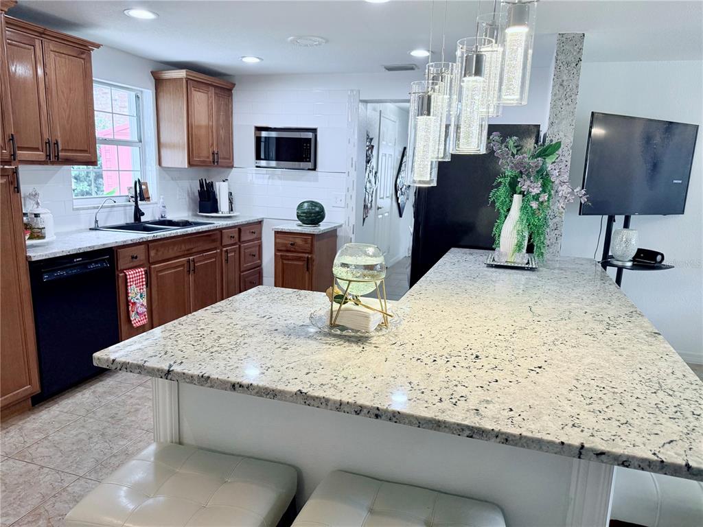 5408 Eureka Springs Road Tampa, FL 33610 - Photo 11 of 42