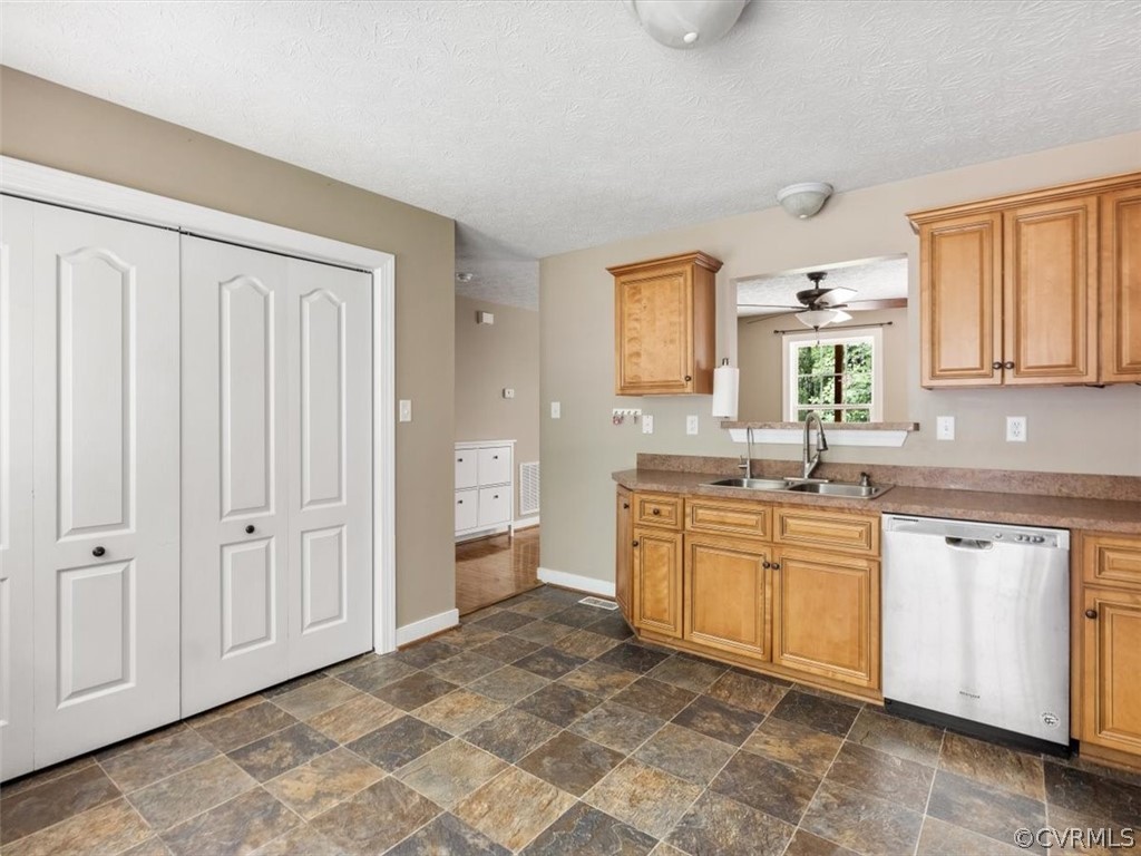 2451 Old Hanover Road Sandston, VA 23150 - Photo 9 of 21 Gallery Image 9