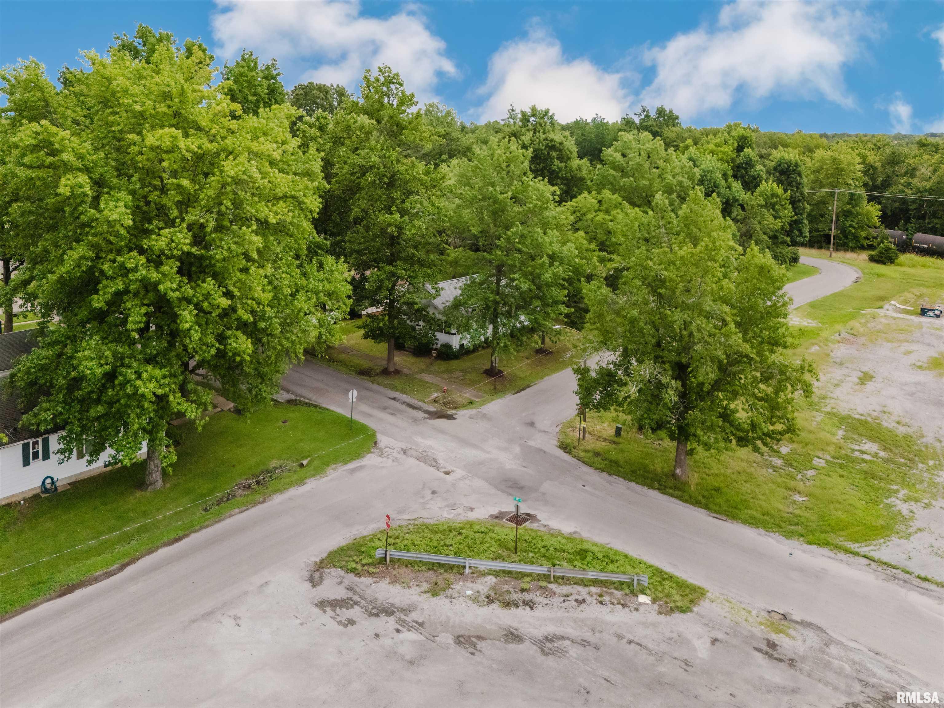 220 South 8th Street Herrin, IL 62948 - Photo 6 of 42 Gallery Image 6