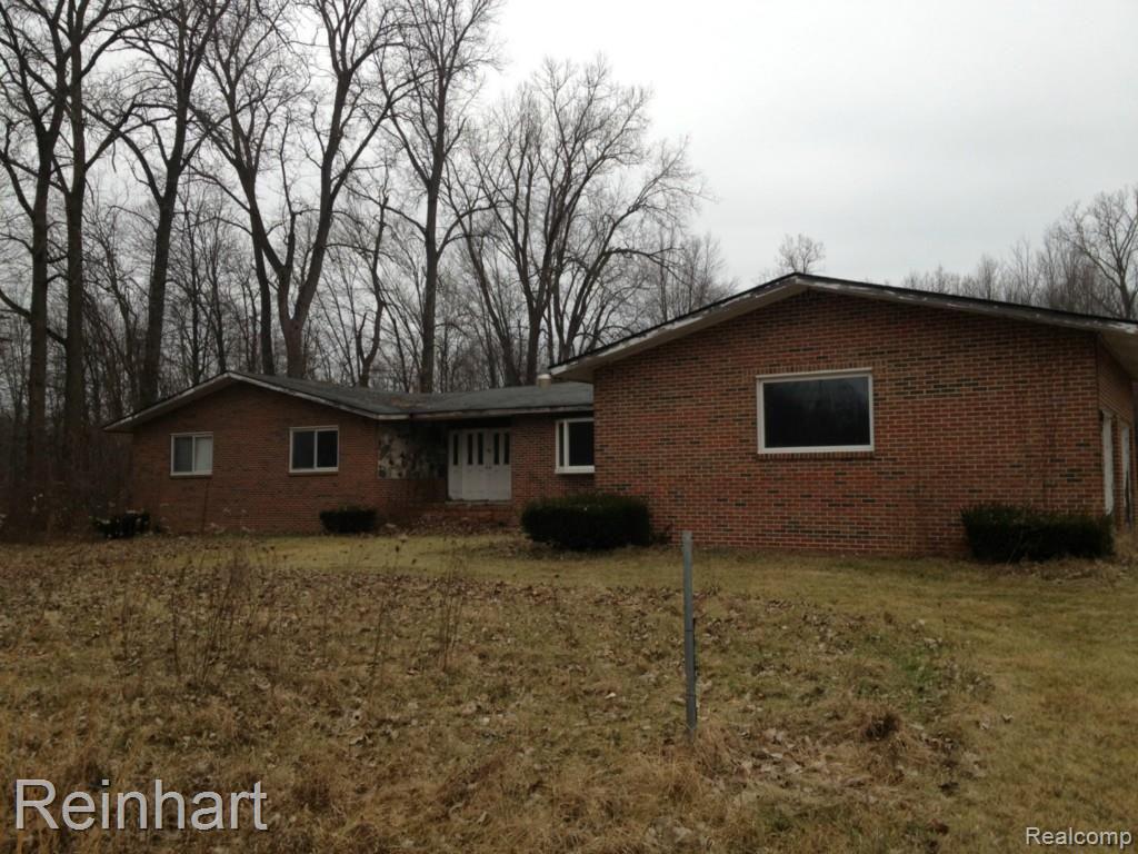 44450 Willow Road Belleville, MI 48111 - Photo 1 of 17 Front 1.jpg