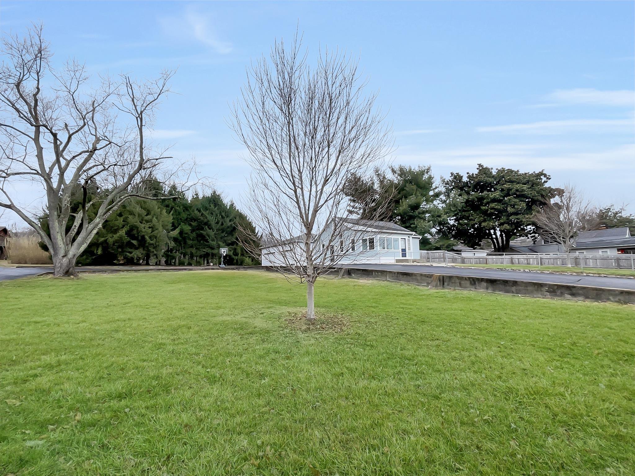 3836 Herrmann Road Evansville, IN 47711 - Photo 3 of 26 Gallery Image 3