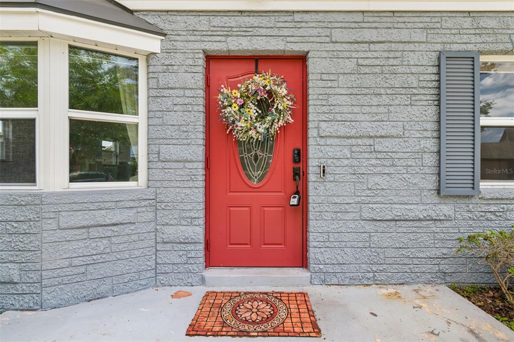 8043 124th Street North Seminole, FL 33772 - Photo 5 of 68 a view of a door and a window