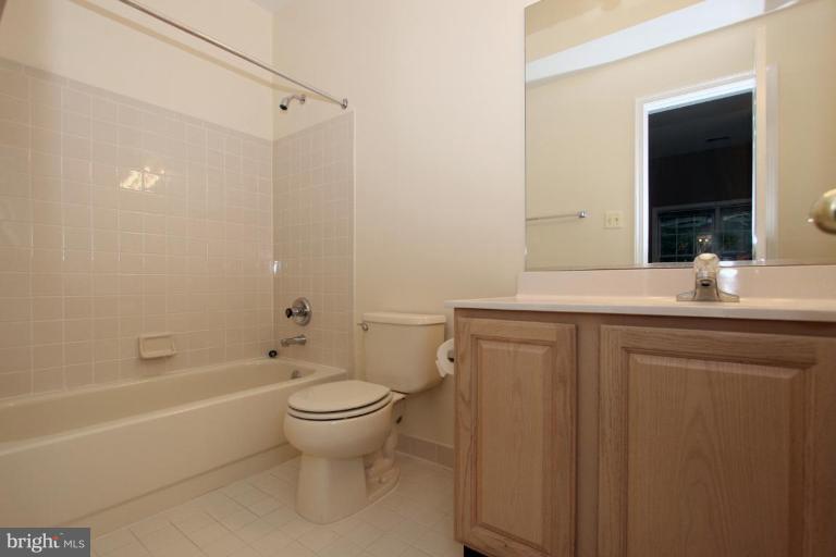 1202 Night Star Court Reston, VA 20194 - Photo 23 of 30 Bath #3