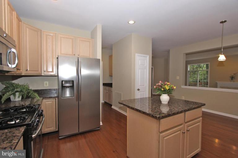 1202 Night Star Court Reston, VA 20194 - Photo 27 of 30 Kitchen #3