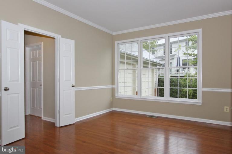 1202 Night Star Court Reston, VA 20194 - Photo 8 of 30 Dining Room