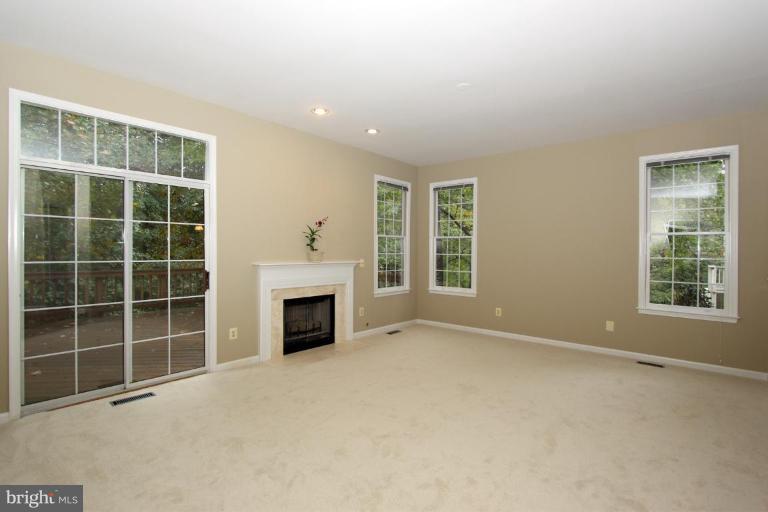 1202 Night Star Court Reston, VA 20194 - Photo 10 of 30 Family Room