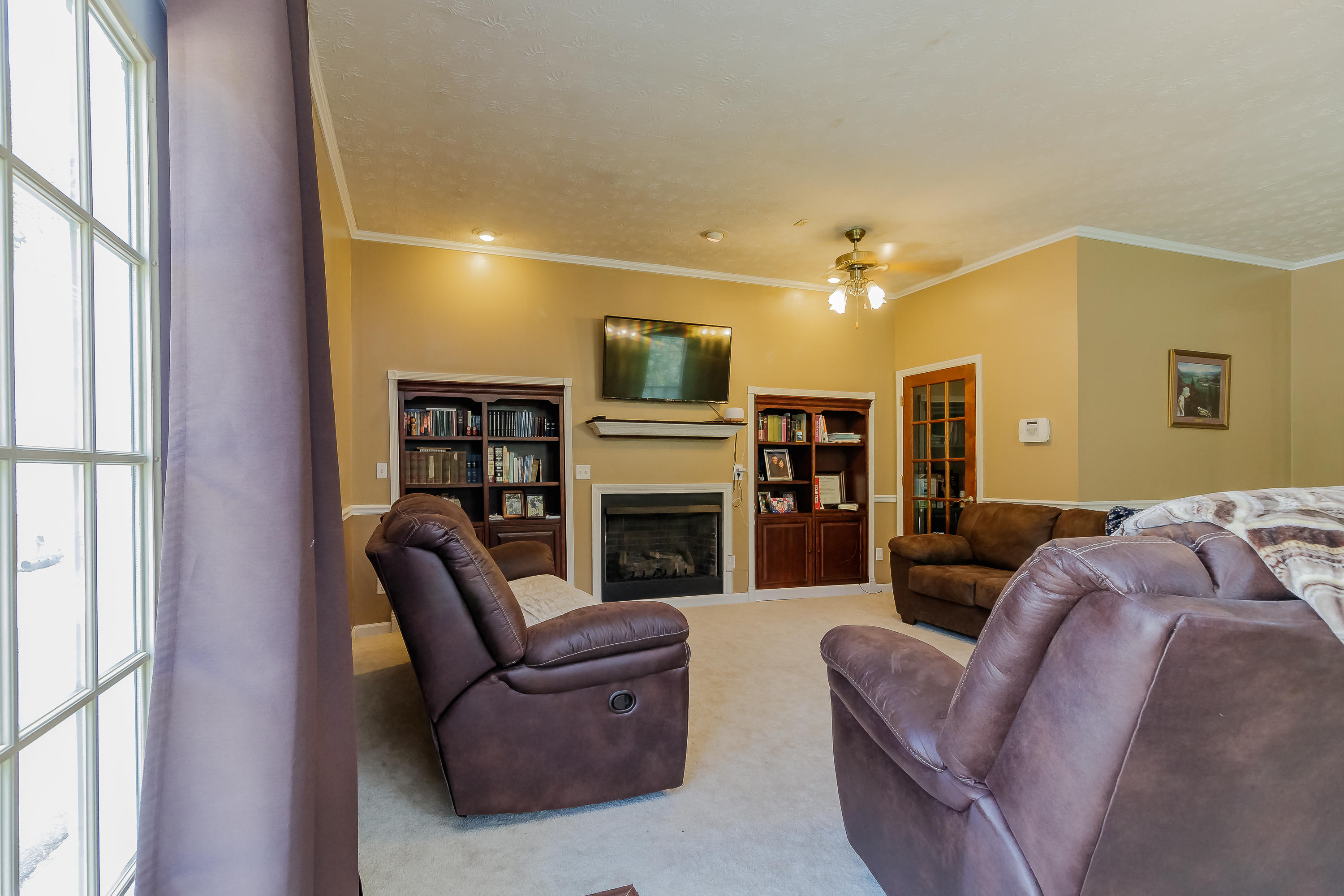 239 West Rogers Road LaFayette, GA 30728 - Photo 11 of 50 Living Room