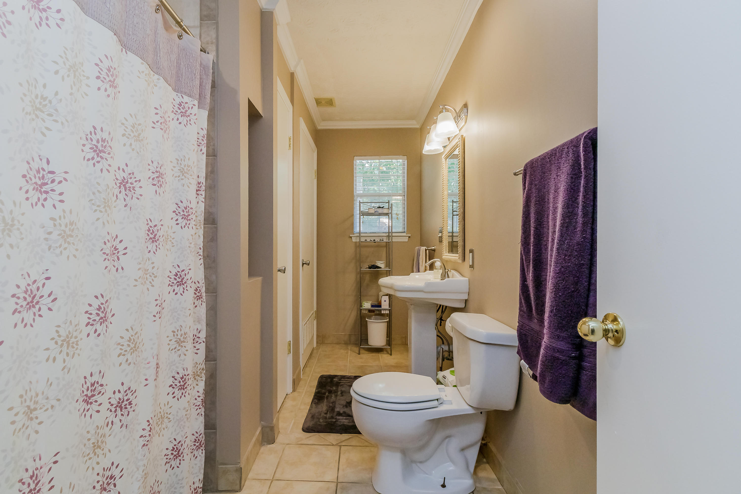239 West Rogers Road LaFayette, GA 30728 - Photo 34 of 50 Hall Bathroom