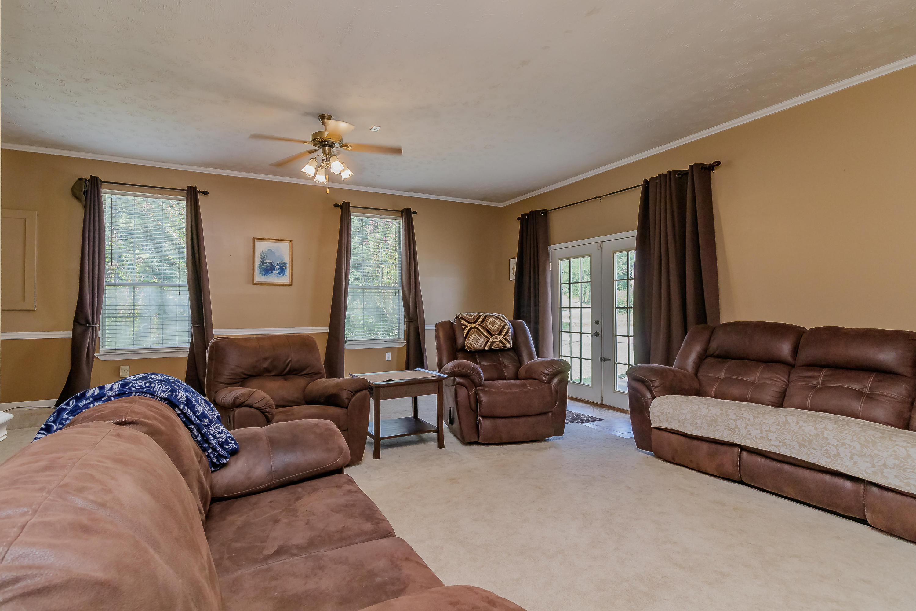 239 West Rogers Road LaFayette, GA 30728 - Photo 8 of 50 Living Room