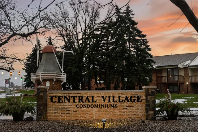 $219,900 | 19 Old Mill Drive, Unit 19, Holland, MI 49423