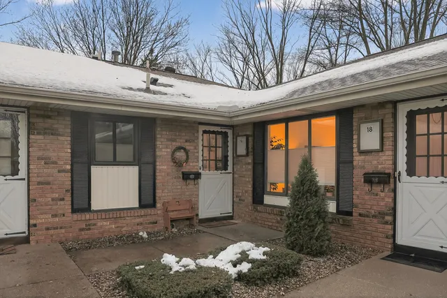 $219,900 | 19 Old Mill Drive, Unit 19, Holland, MI 49423