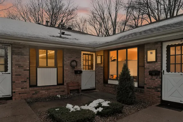 $219,900 | 19 Old Mill Drive, Unit 19, Holland, MI 49423