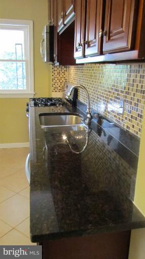 5925 Yorkwood Road Baltimore, MD 21239 - Photo 4 of 18 Kitchen