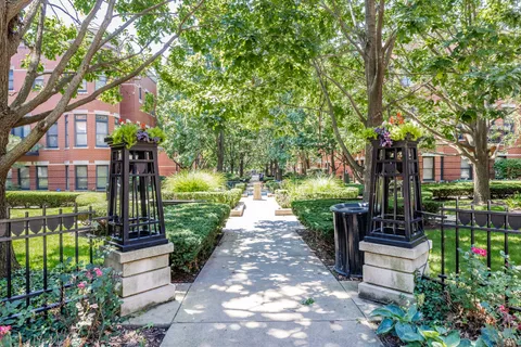 $725,000 | 831 West 14th Place, Chicago, IL 60608