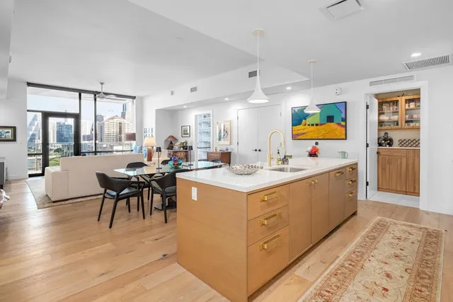 $1,599,000 | 70 Rainey Street, Unit 1306, Austin, TX 78701