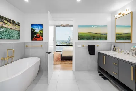 $1,599,000 | 70 Rainey Street, Unit 1306, Austin, TX 78701