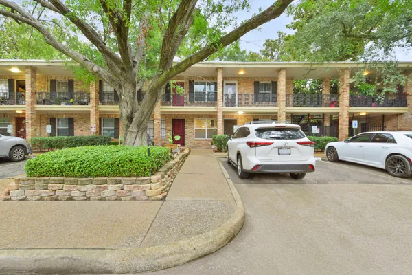 $129,900 | 3224 Timmons Lane, Unit 127, Houston, TX 77027